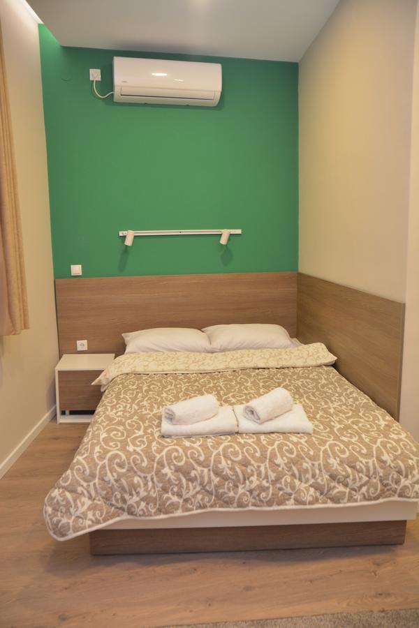 Nova B&B Ni